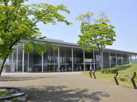 伝国の杜の外観